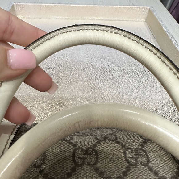 SOLD! Authentic GUCCI GG canvas tote bag - Picture 5 of 11